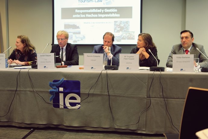 Miembros De La Mesa Redonda De Las Jornadas