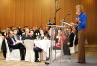 Cospedal reconoce que el cambio de Gobierno "por sí solo" no conlleva la creación de empleo