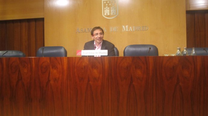 Ramón Marcos En Rueda De Prensa En La Asamblea De Madrid