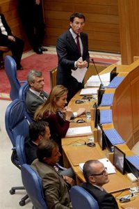 Feijóo afirma que Galicia "es la novena comunidad donde se registra menos" y la oposición, que crece "el doble"