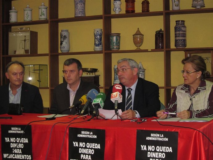 Rueda De Prensa De Los Farmacéuticos De Castellón Para Anunciar Cierre De 3 Días