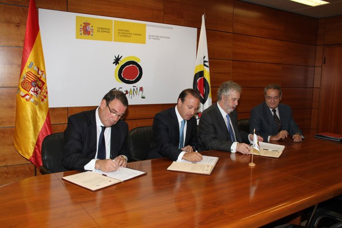Firma Del Convenio Entre El ITH Y Segittur