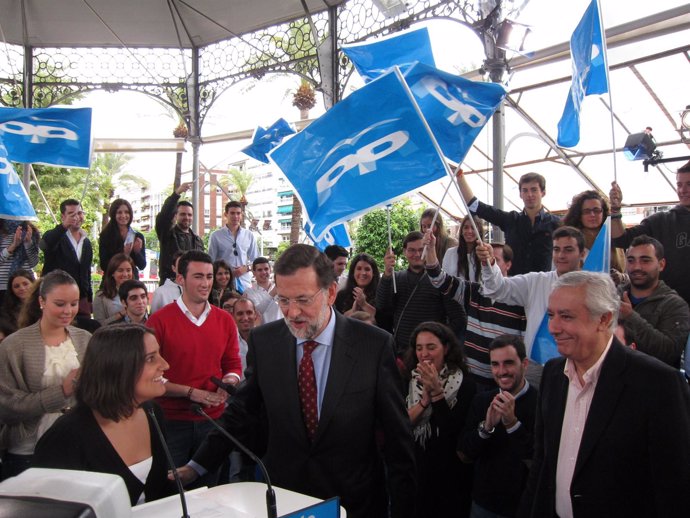 Acto Del PP En Córdoba Antes De Iniciar La Campaña Electoral De 2011