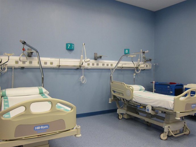 Camas De Hospital Provincial De Zaragoza.
