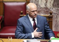 Papandreu dice que el 'no' en el referéndum supondría la salida del euro 