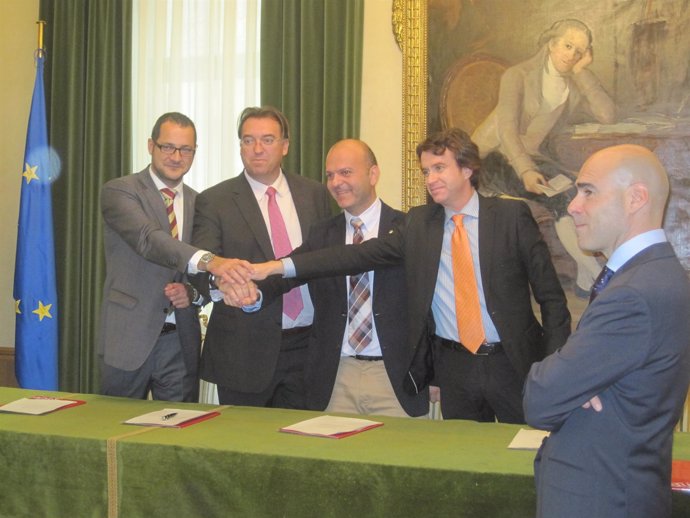 Firma Acuerdo Málaga, Costa Del Sol Y Gijón