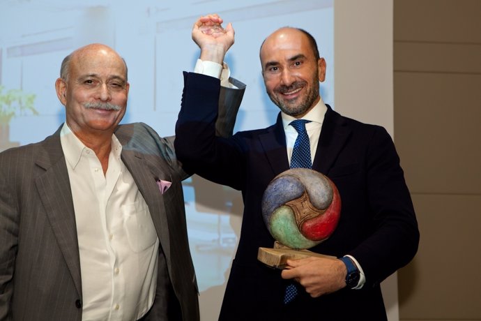 José María Basterrechea Recibe El TRI Award Concedido A NH Hoteles