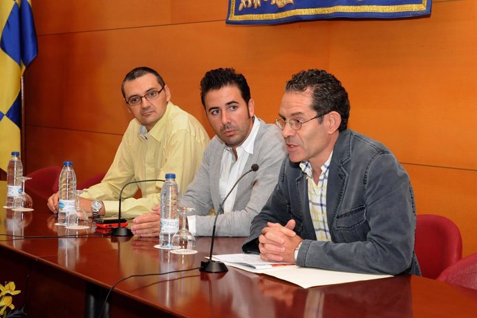 El Gerente De Freshuelva, Rafael Domínguez, Durante El Encuentro.