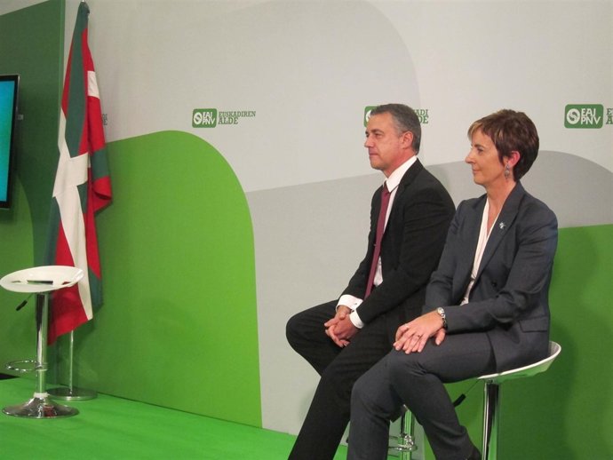 Iñigo Urkullu Y Arantxa Tapia