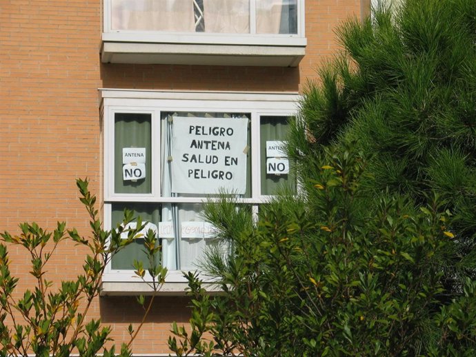 Oposición A Las Antenas