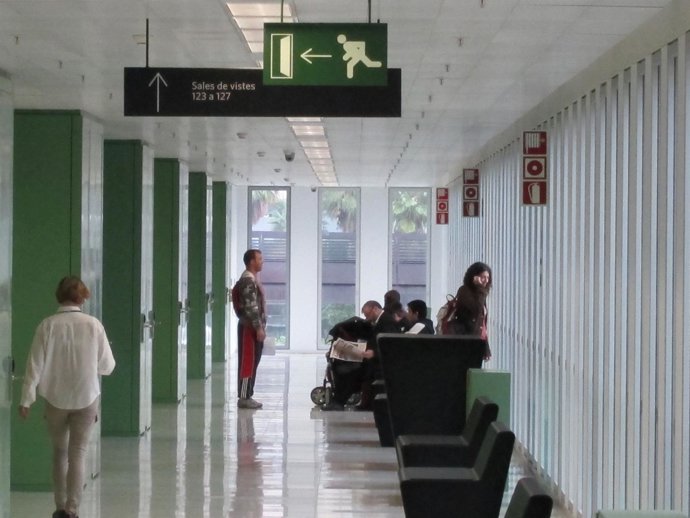 Declarantes Por Un Edificio Okupado En Nou Barris, En El Juzgado