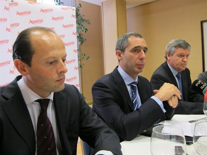 En El Centro, El Delegado De Azucarera, Juan Luis Rivero