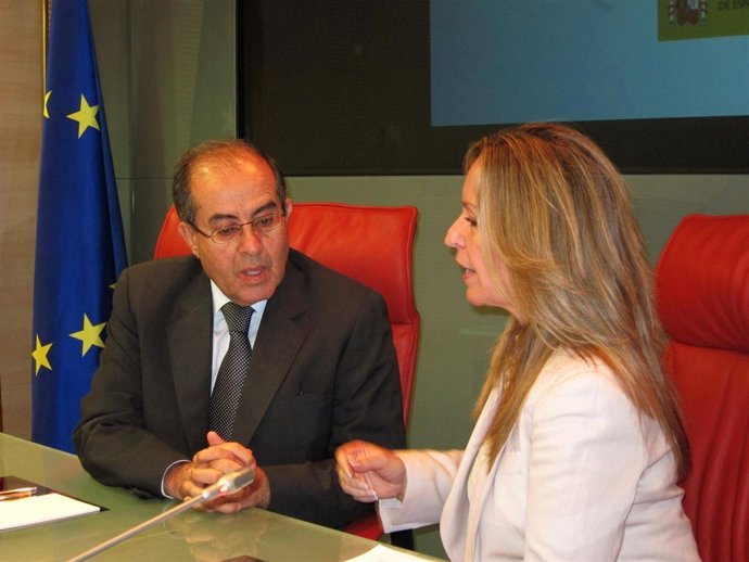 Trinidad Jiménez Con Mahmud Jibril, presidente de los rebeldes libios