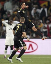 Fútbol.- Özil y Khedira, en la convocatoria de Alemania para los amistosos contra Ucrania y Holanda