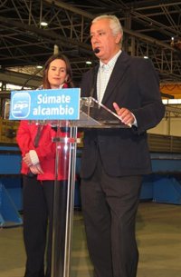 Arenas no se cree la encuesta y ve una "estrategia del PSOE para desmovilizar a los votantes del cambio"