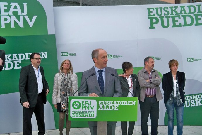 Josu Erkoreka En Un Acto En Burceña