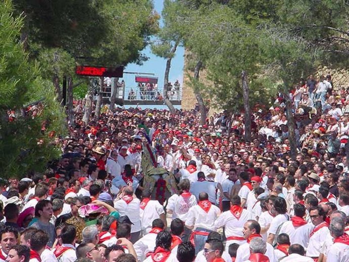 La Fiesta 'Los Caballos Del Vino'  De Caravaca