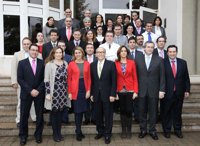 Equilibrar las cuentas, buscar dónde crecer y crear un ambiente favorable, "reglas de oro" de Cospedal para la economía