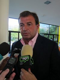 Guerra dice que el sistema francés para el 'tax lease' conlleva una tardanza y defiende "alguna alternativa inmediata"