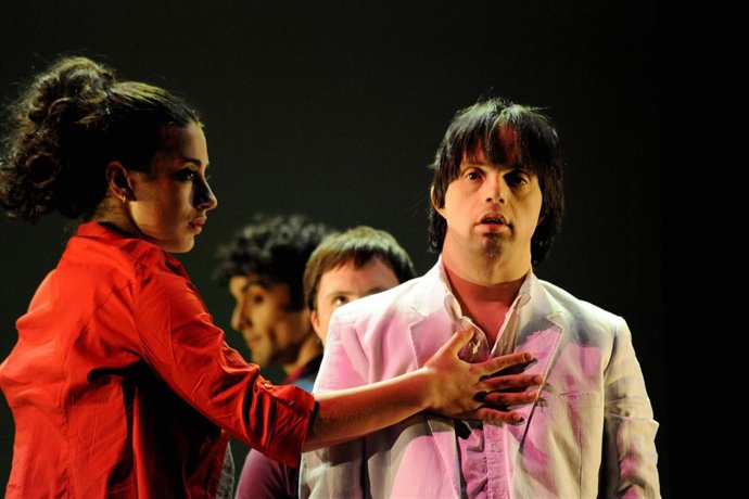 Danza Mobile En 'Dame Un Segundo' Que Actua En Festival 10 Sentidos