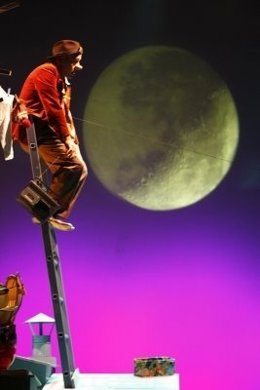 Escena De 'Simoon En La Luna'