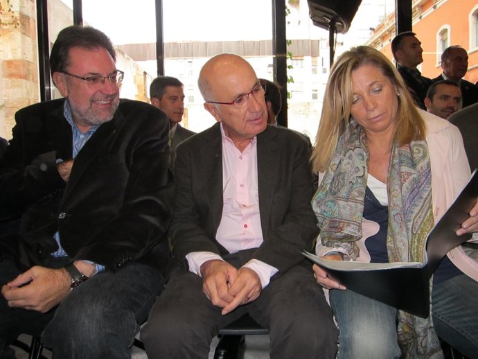 ACTO CAMPAÑA CIU CON CASAS REGIONALES