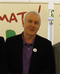 Lara (IU) pregunta al PSOE "si está dispuesto a hacer un proyecto político de izquierda", si esta obtiene mayoría