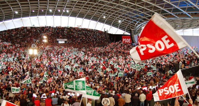 Mitin Del PSOE En Dos Hermanas