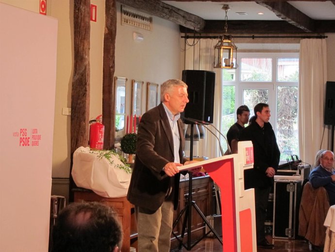 José Blanco Durante Su Comida Mitin En Ribadeo (Lugo)