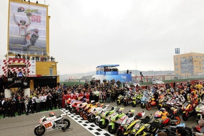 Homenaje A Marco Simoncelli En Cheste