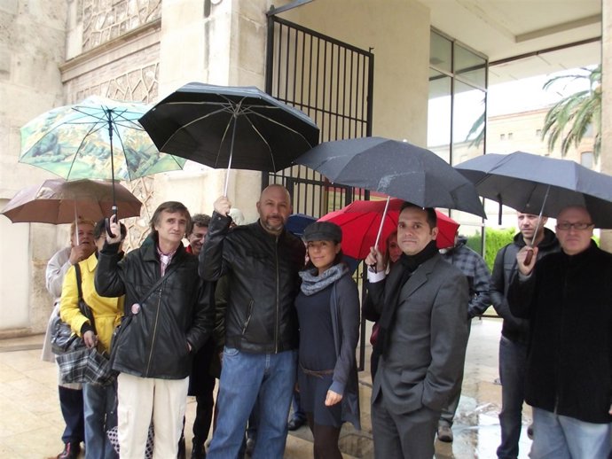 Ricardo Sixto E Integrantes De EUPV-Els Verds En Valencia