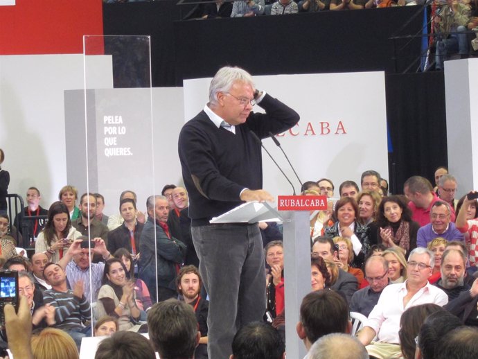 Felipe González En Un Mitin En Valencia