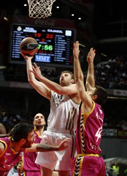 El Real Madrid Vence Al Cajasol