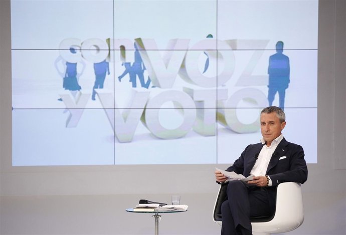 Salvador Miralles presenta 'Con Voz Y Voto' Telemadrid