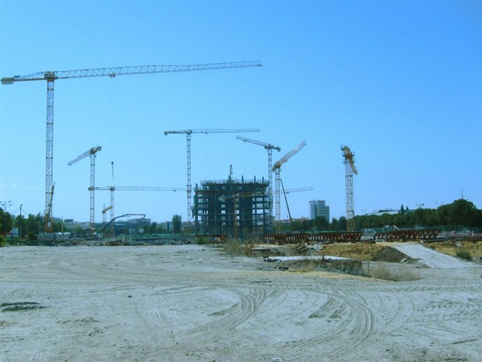 Obras De Construcción De La Torre Pelli