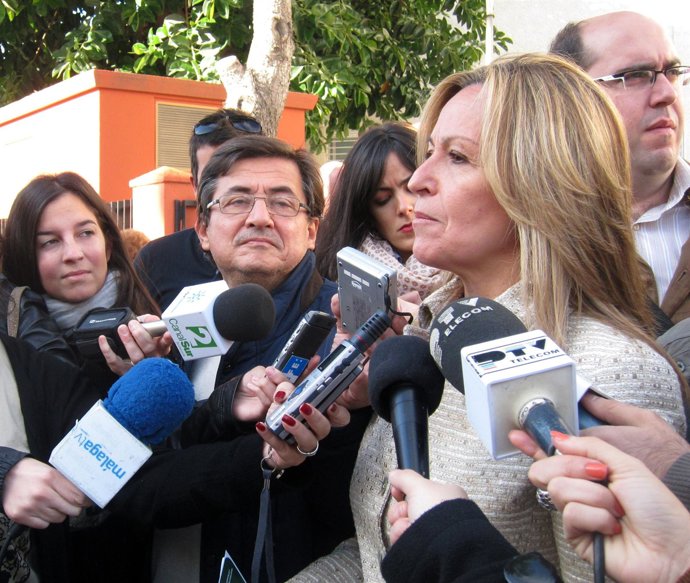 La Ministra De Asuntos Exteriores, Trinidad Jiménez