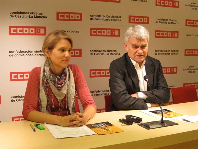 José Luis Gil En Rueda De Prensa