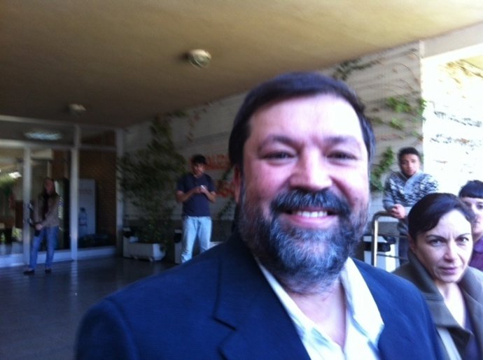 Francisco Caamaño Antes De Un Acto De Campaña En Santiago