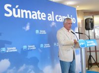 Arenas pide a la ciudadanía que vea el debate Rubalcaba-Rajoy y que dé su confianza al que "más hable de empleo"