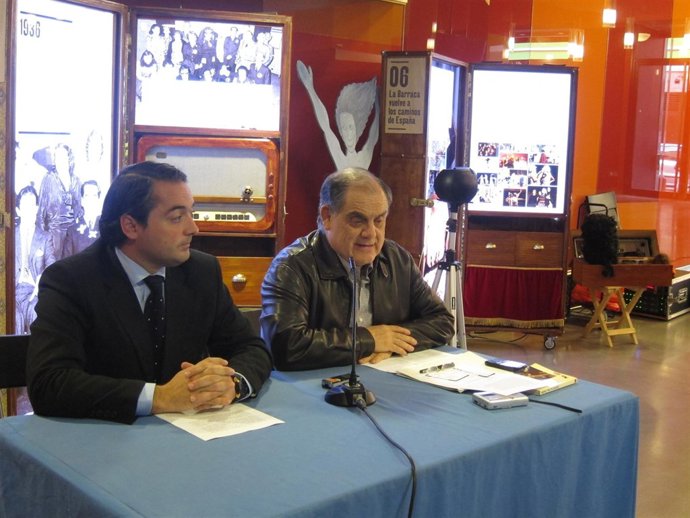 Concejal Cultura Rafael Gómez Y Director TCM César Oliva