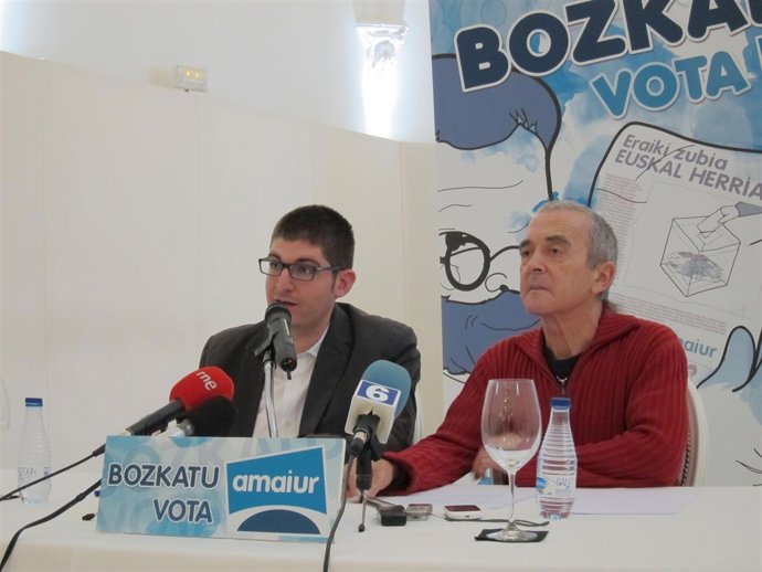 Aritz Romeo Y Sabino Cuadra En Rueda De Prensa. 