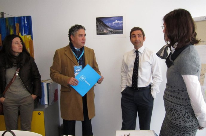 Visita De Los Candidatos Del PP Al Vivero De Empresas De Valladolid