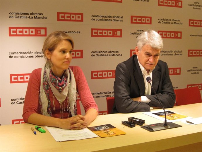 José Luis Gil En Rueda De Prensa