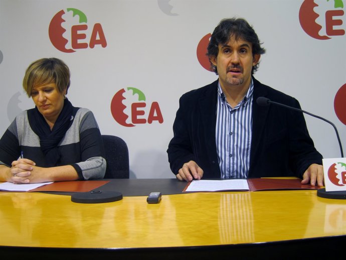 Ikerne Badiola Y Pello Urizar (EA)