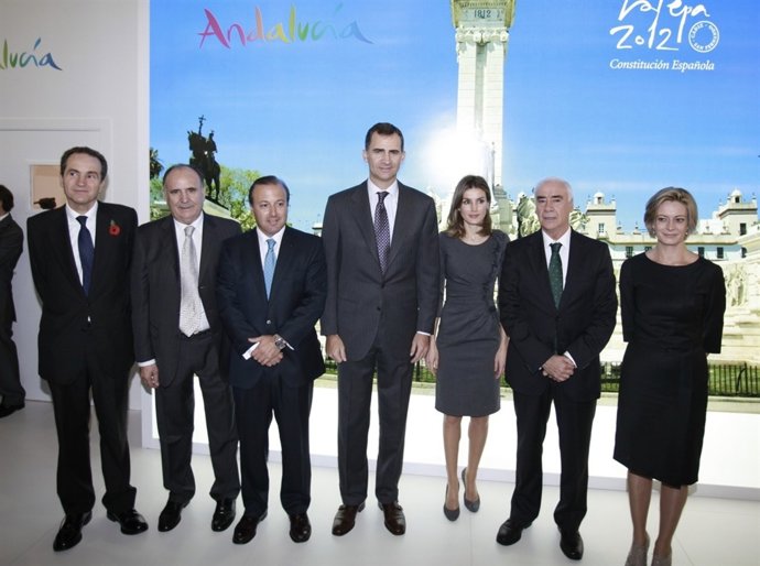 Los Príncipes De Asturias Y Mesquida En El Stan De Andalucía En  La WTM