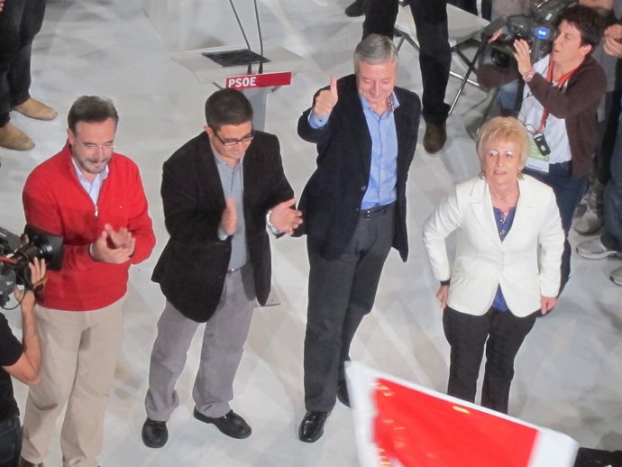 Blanco Con Los Líderes Del PSOE De Jaén.