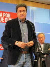 20N.- El PSOE cree que Rajoy salió al debate "como presidente del Círculo de Lectores" porque "se pasó la noche leyendo"