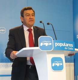 El Presidente Provincial Del PP De Cádiz, José Loaiza, En Rueda De Prensa