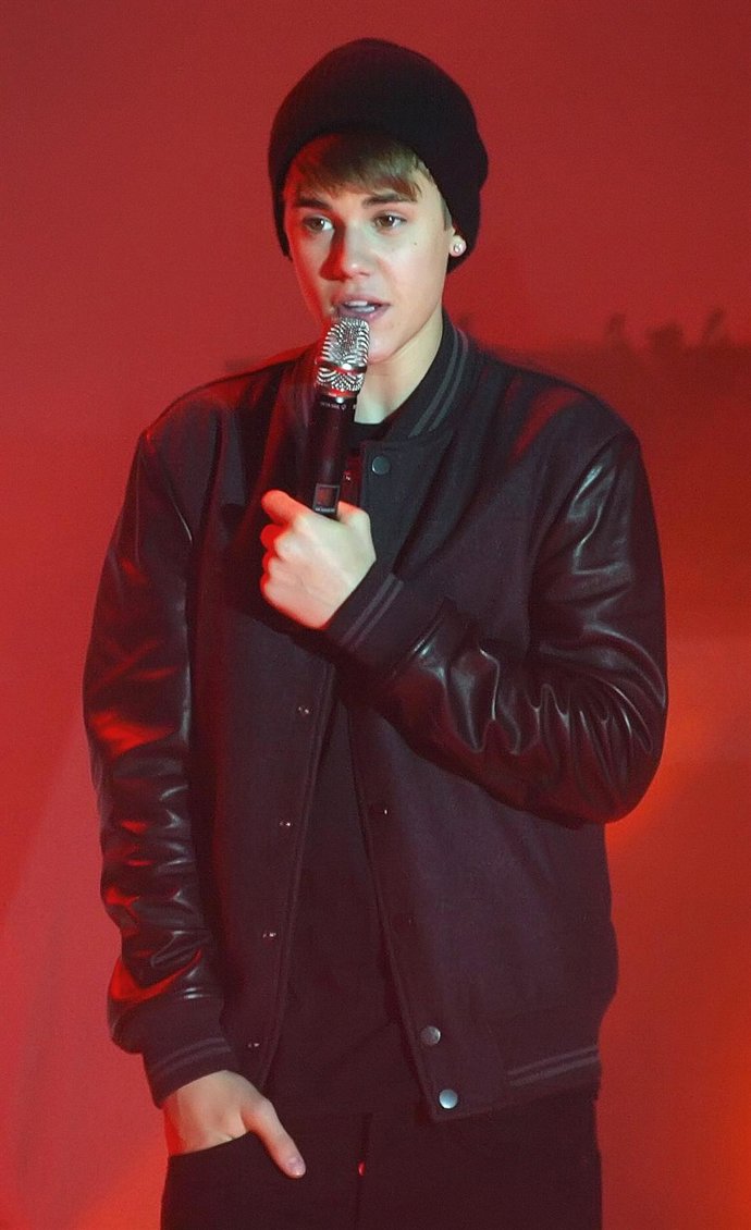 Justin Bieber Cantando