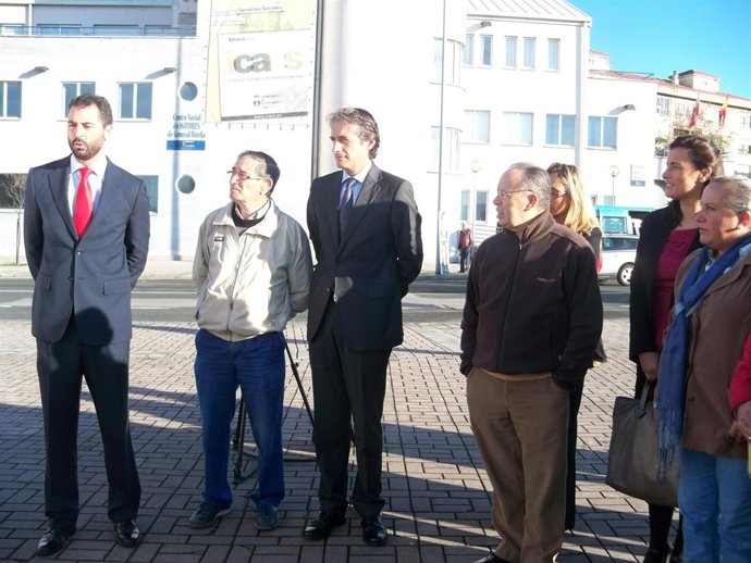 De La Sern Asiste Al Comeinzo De La Tercera Fase